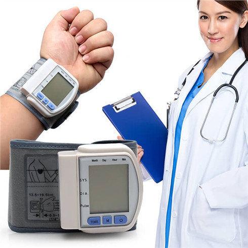 Цифровой тонометр Automatic Blood Pressure Monitort + подарок.